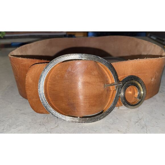 Vintage Tan LEATHER BELT Retro Boho SouthwesternSwirled ROUND BUCKLE WOMEN'S S-M - Picture 1 of 10